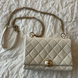 Authentic Chanel Ivory bag with pearls - NEW