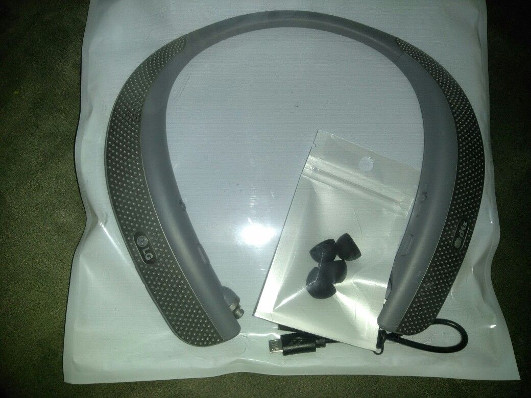 LG Tone headphone