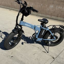 ESKUTE D300 ADVENTURER EBIKE PEAK 1200W-28MPH-RANGE 80MILES