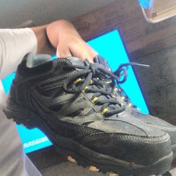EuroStar Lowtop Steel Toe Men Shoes 