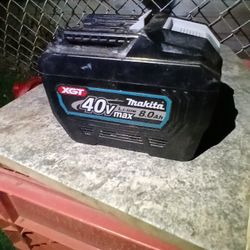makita 40v max 8.0ah Li-on battery