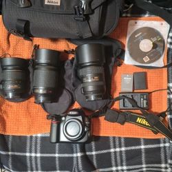 Nikon D5000 + 3 Lenses