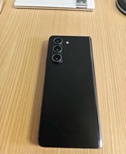 Samsung Z Fold 5