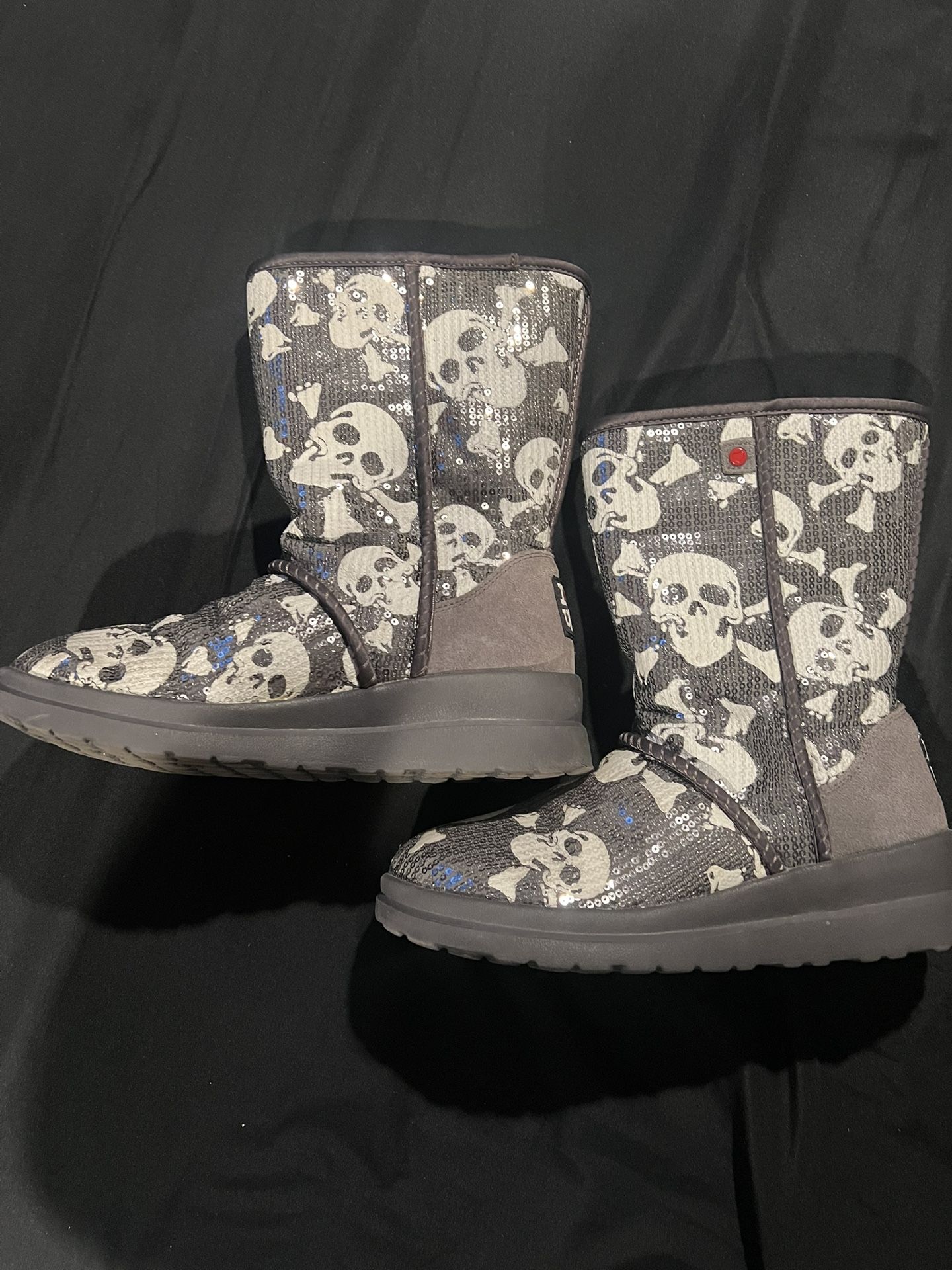 UGG Boots For Winter Size 7