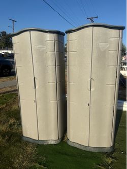 2 storage 6 ft h x32 inches w x22 inches deep
