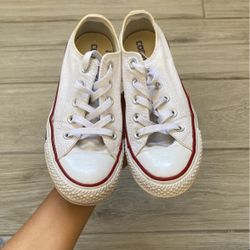 WHITE CONVERSE (BARELY USED) 