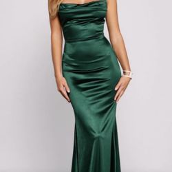 Size Small, worn for maybe an hour at tops  have no need for it !! 