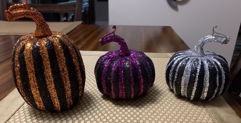 Halloween glitter pumpkins 3pc plastic 4” and 5 1/2”
