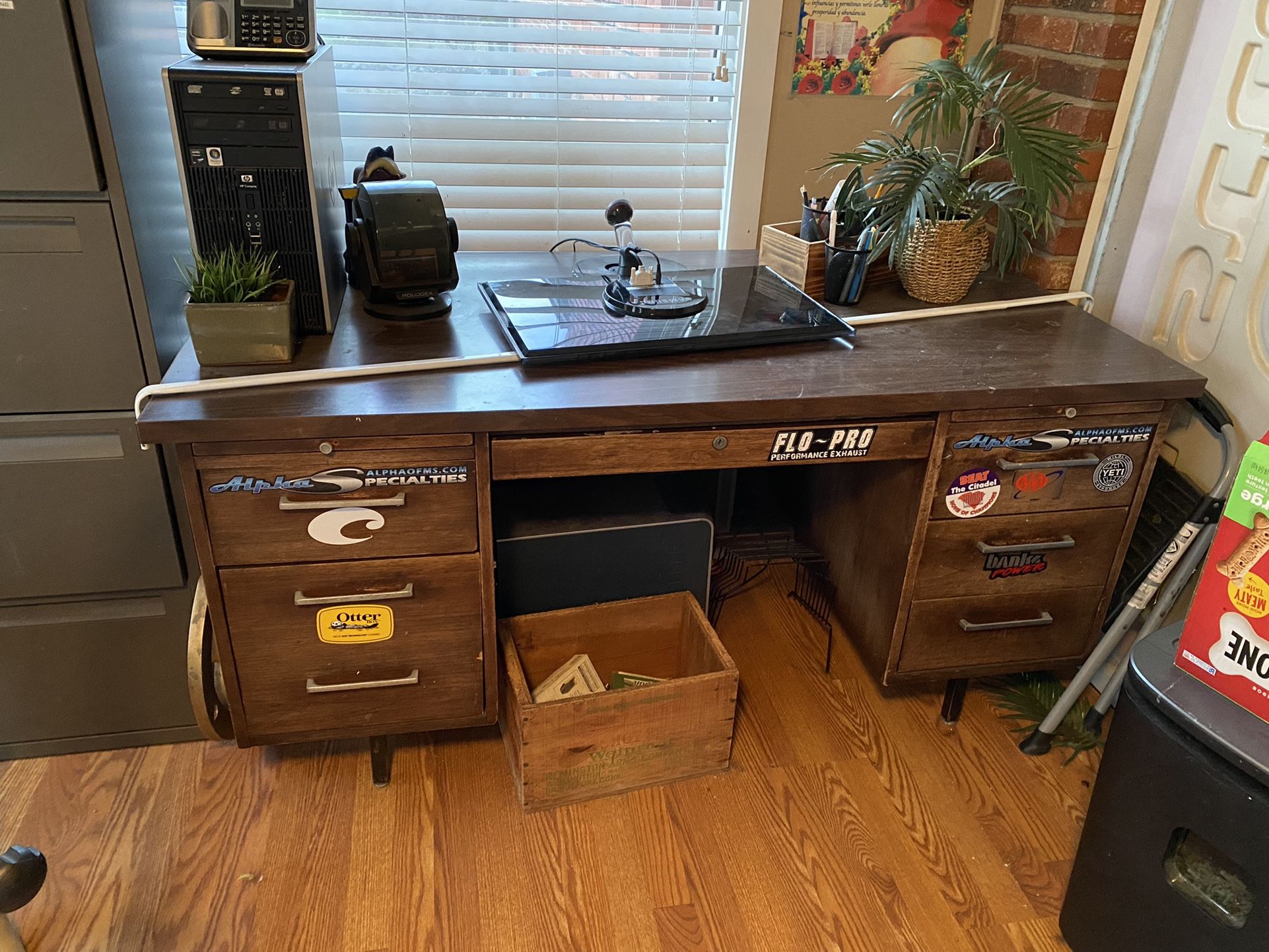 Solid Desk