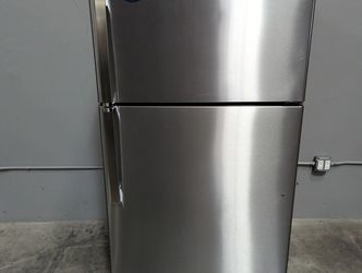 GE 21.9 Cu. Ft. Top-freezer Refrigerator with LED Lighting, Dual Controls, Garage Ready - Stainless Steel (GTS22KYNRFS-D-9864)