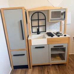 Hearth and Hand play kitchen
