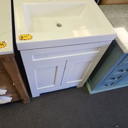 24 In White Bath Vanity