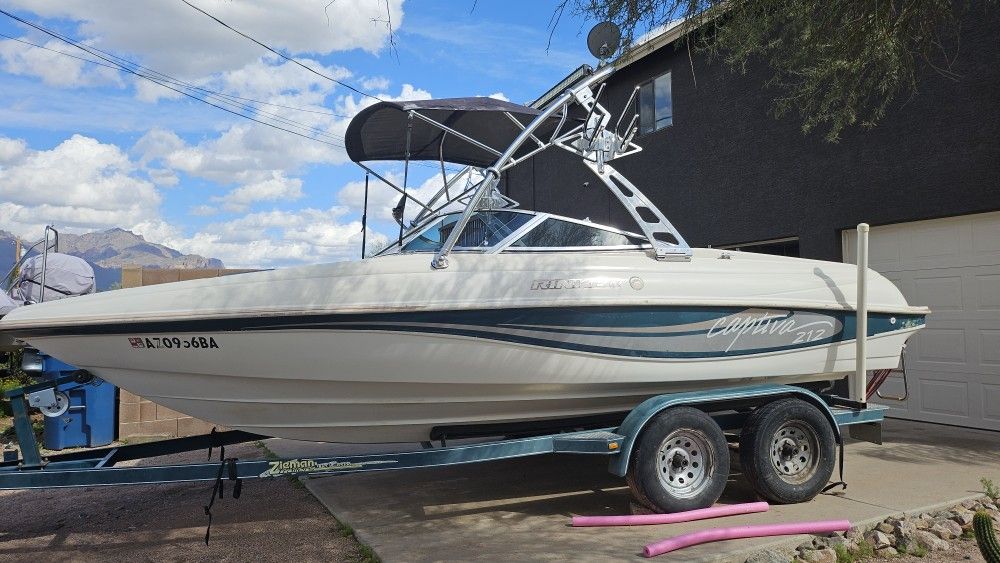 1998 Rinker Captiva