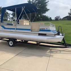 1989 Pontoon 40hp  Evinrude.