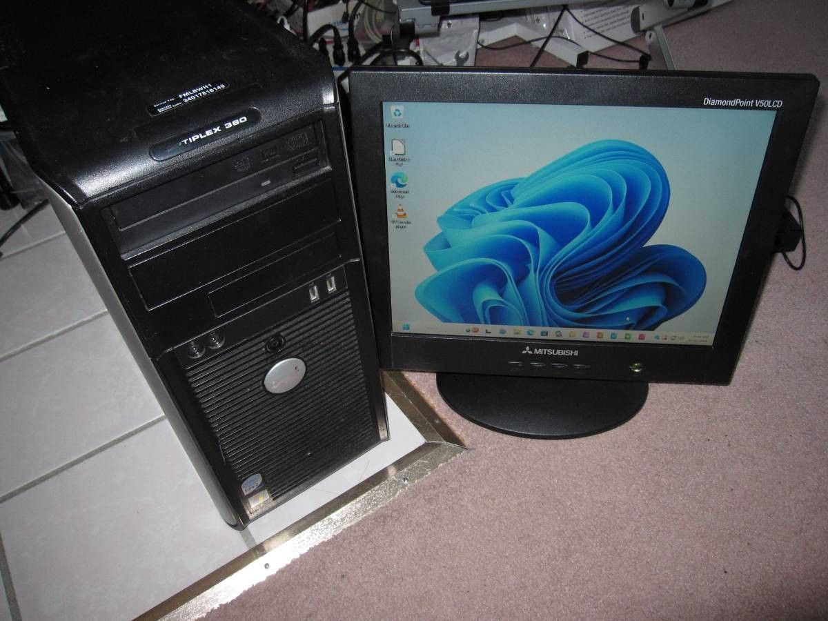 Dell Optiplex 360 Computer with Monitor Intel 2.66Ghz 4GB 160GB Win 11 - $99 (Schererville)