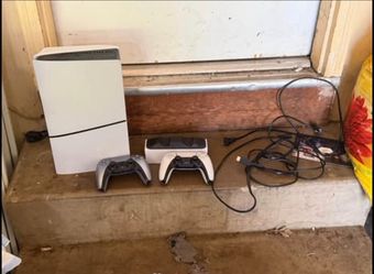 Ps5 playstation console disc 2 controllers