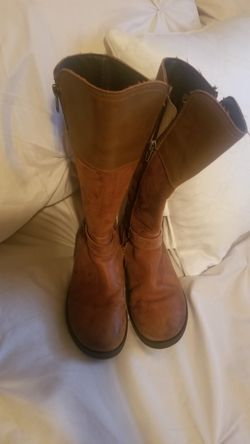 Leather girls boots size 12