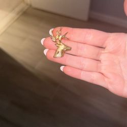 deer pendant 