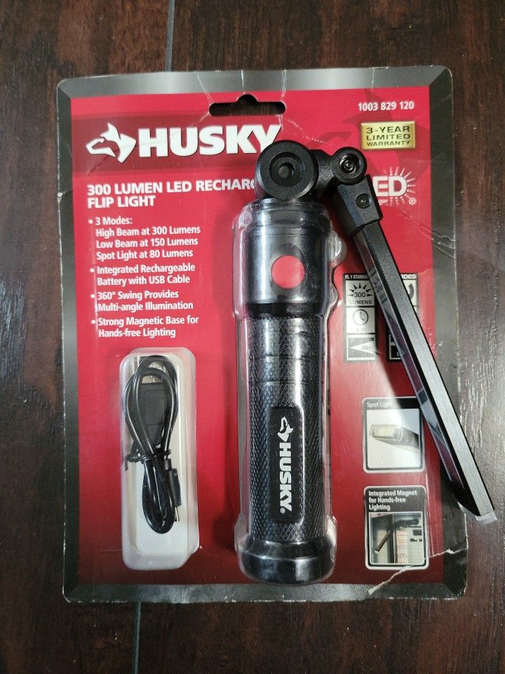 Husky LED 300 Lumen LED Rechargeable flip Work light Mechanics Magnet