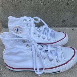 Converse - Men’s Size 3.5/Women’s 5.5