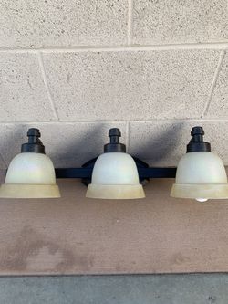 Bathroom vanity light