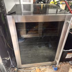 Magic Chef  50 bottle Under Counter Wine Fridge