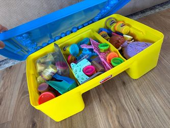 Versatile Play-Doh storage case and play table set