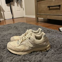 New balance men’s shoes 