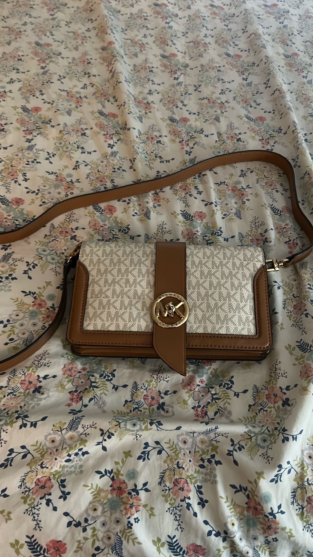 MK Purse With 3 Compartments