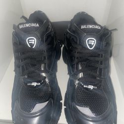 Balenciaga Runners Black
