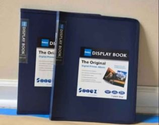 2 Display Books