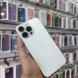 iPhone 13 Pro 256GB UNLOCKED 