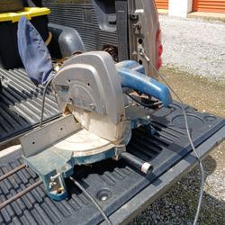 Miter Saw.  MAKE ME A OFFER 