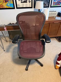 Refurbished Herman Miller Aeron Classic Burgundy - Size C *Meetup after 8/17*