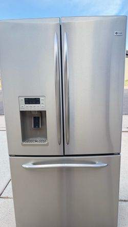 REFRIGERATOR GE COUNTER DEEP STAINLESS STEEL
