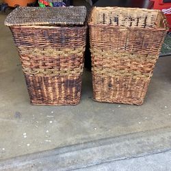 Rattan vintage laundry  humper. Baskets