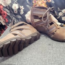 Sorel "Joanie" Lace Up Wedge Sandal 8