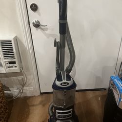 Vacuum Shark 