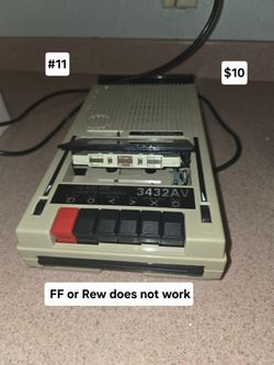 Cassette tape player $10 
Does not FF or rewind
Pick up in Harlingen, I live near Walmart
Antiques and Telephones