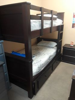 Complete twin-twin bunk bed