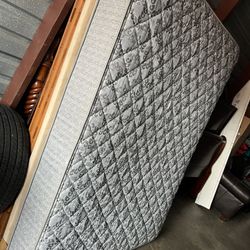 Queen Size Mattress 