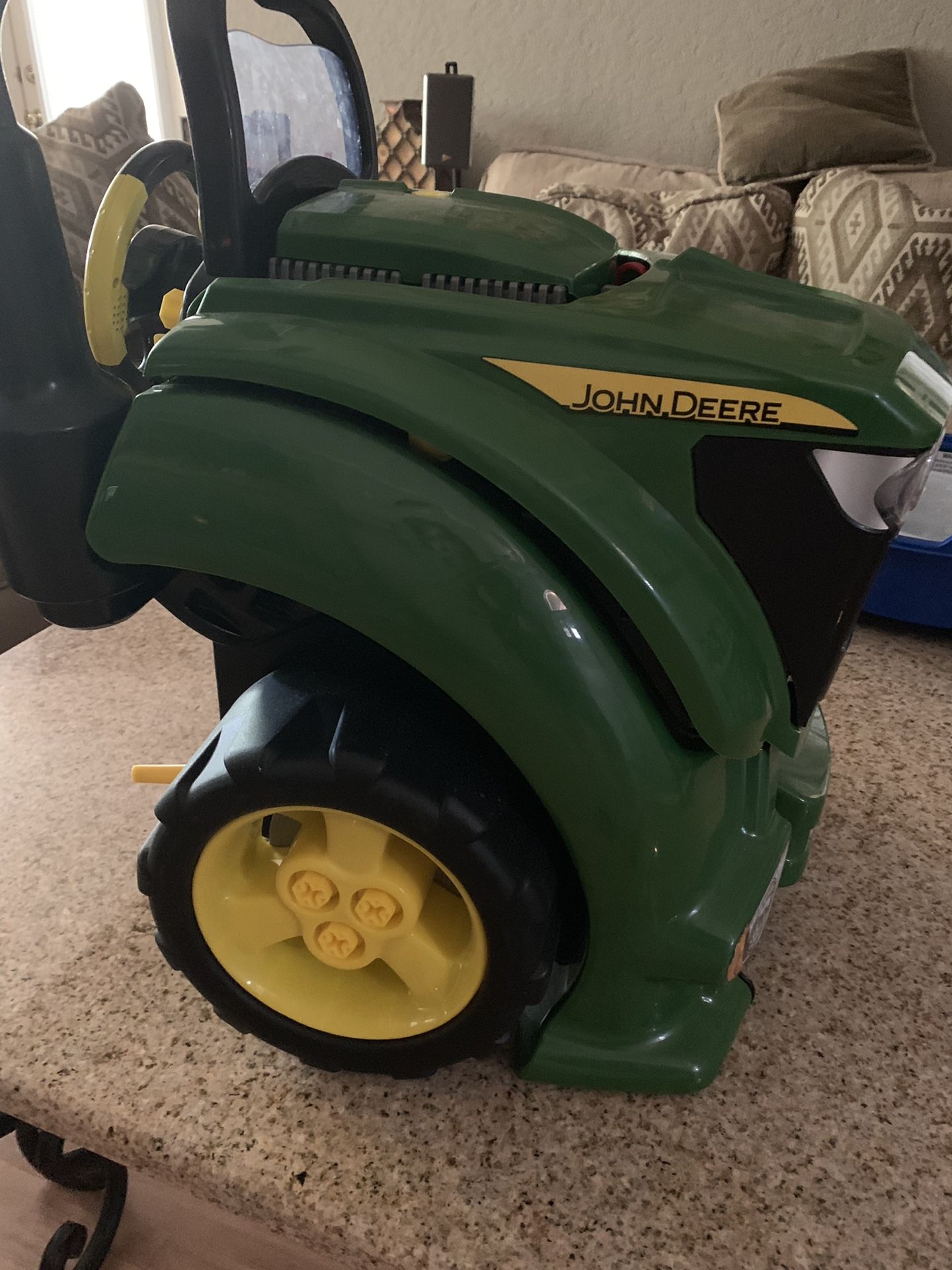 Kids John Deere tractor Engine