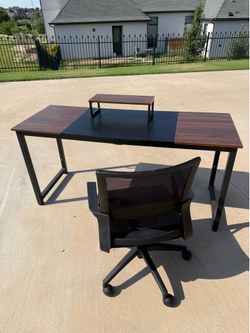 Teen desk and chair