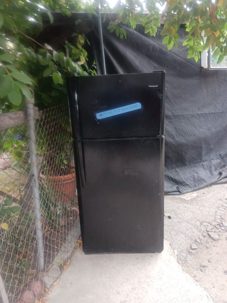 Frigidaire Refrigerator