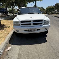 Dodge Dakota 