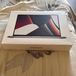 14” M1 MacBook Pro (2021)