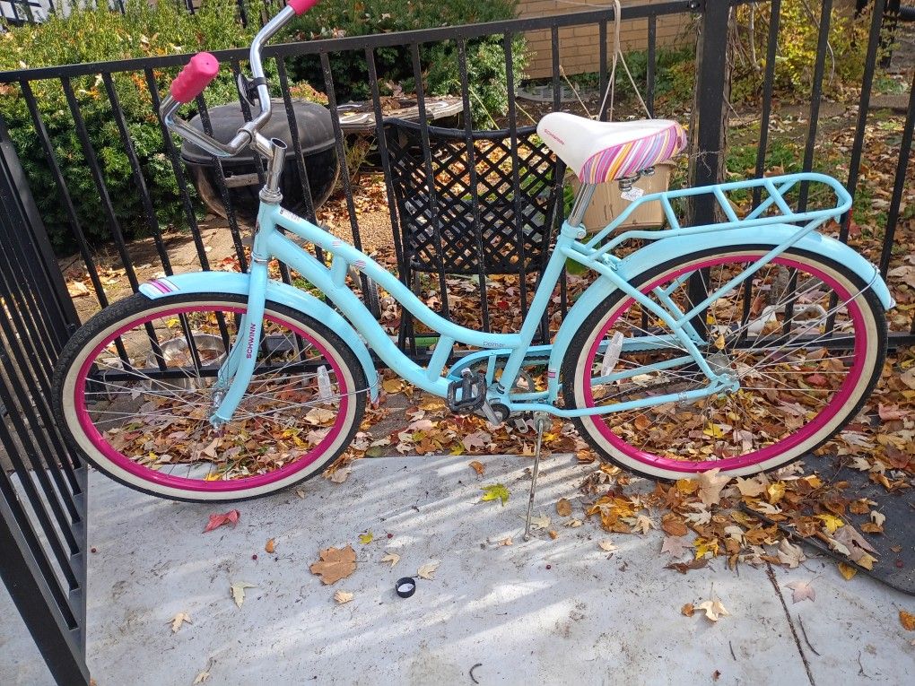 Schwinn Beach Cruiser