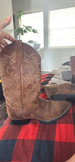 Ariat men’s cowboy boots