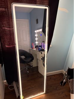Full size body mirror