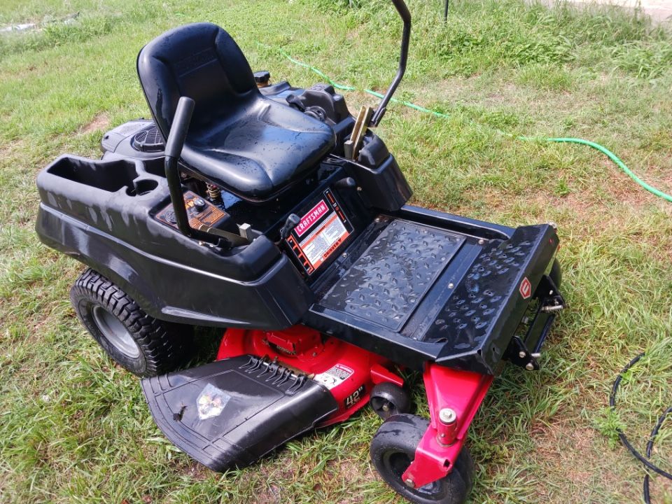  2012 Craftsman Zero Turn 42” Riding Lawn Mower 24hp Low Hours